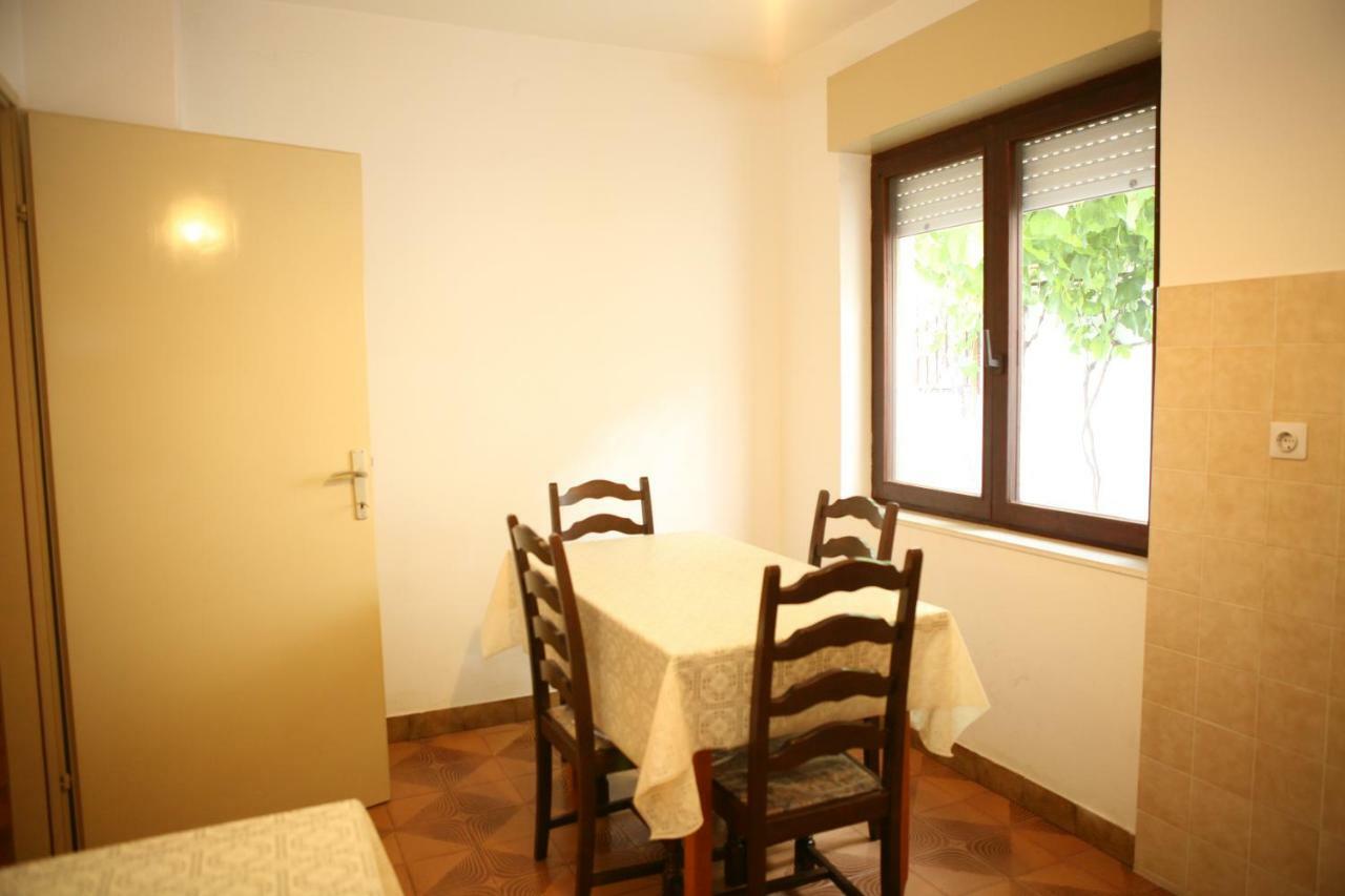Rooms And Apartments Kurtovic Donji Seget Exterior photo