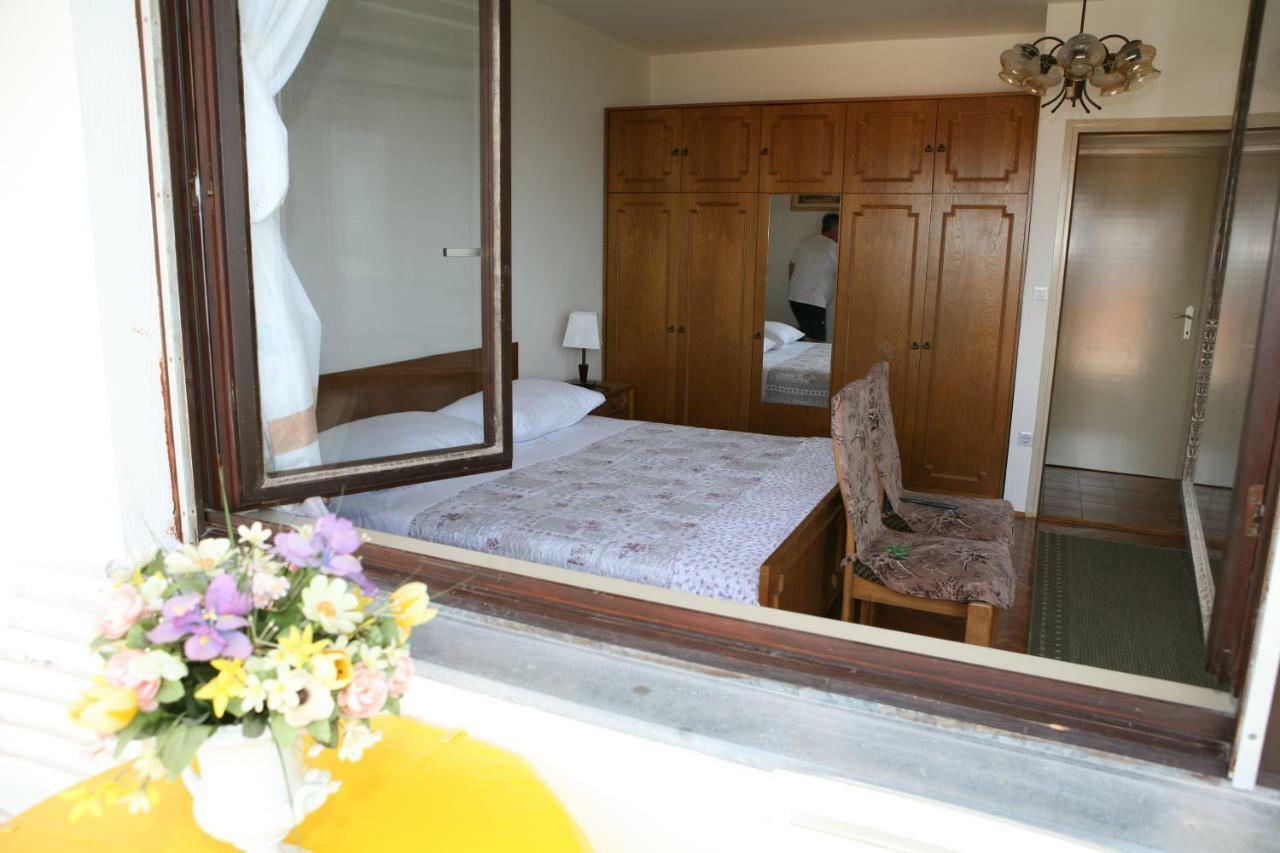 Rooms And Apartments Kurtovic Donji Seget Exterior photo