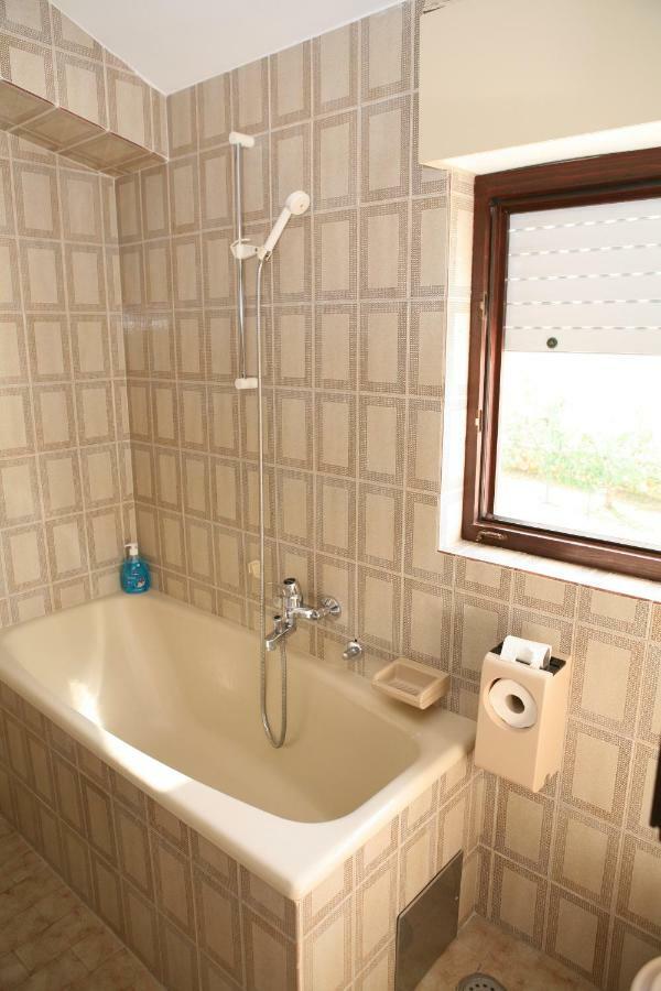 Rooms And Apartments Kurtovic Donji Seget Exterior photo