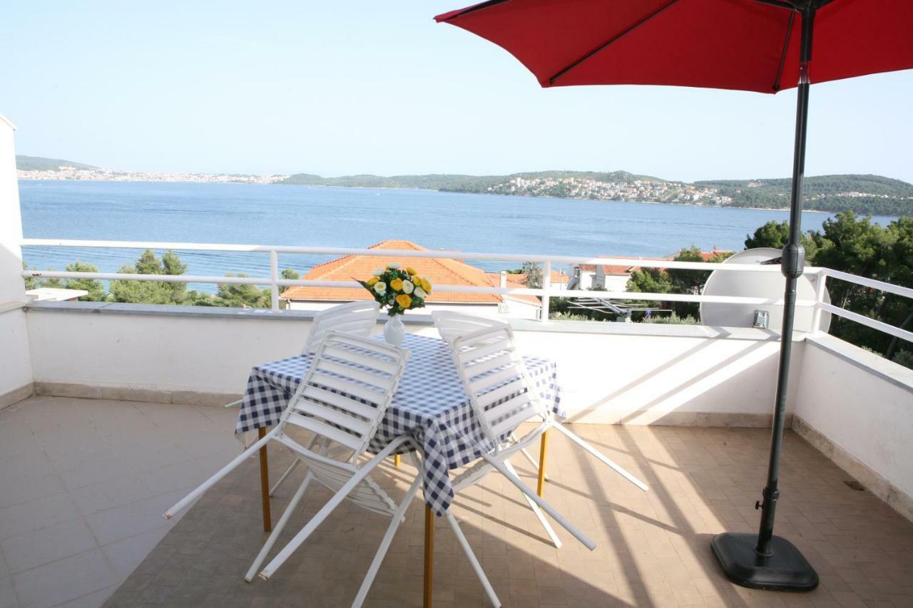 Rooms And Apartments Kurtovic Donji Seget Exterior photo