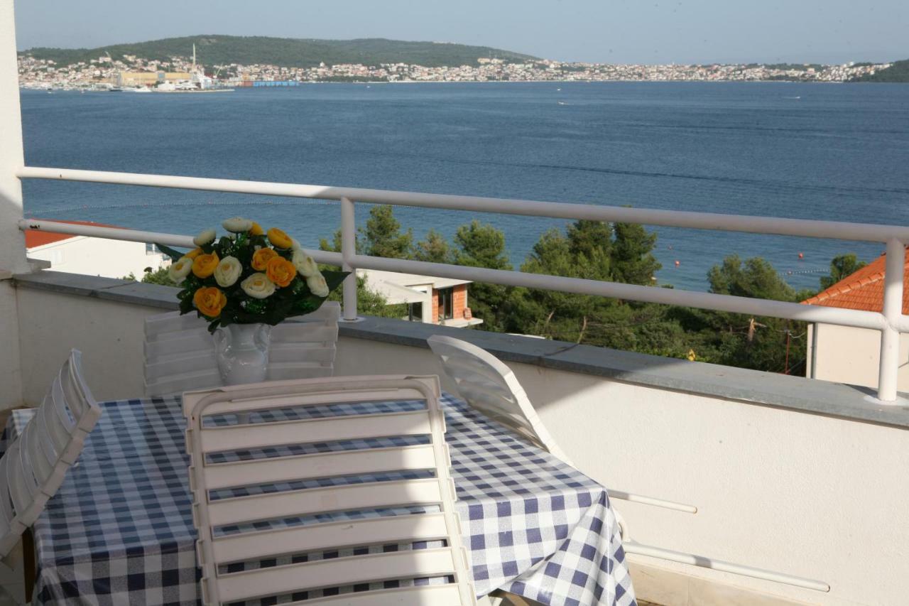 Rooms And Apartments Kurtovic Donji Seget Exterior photo